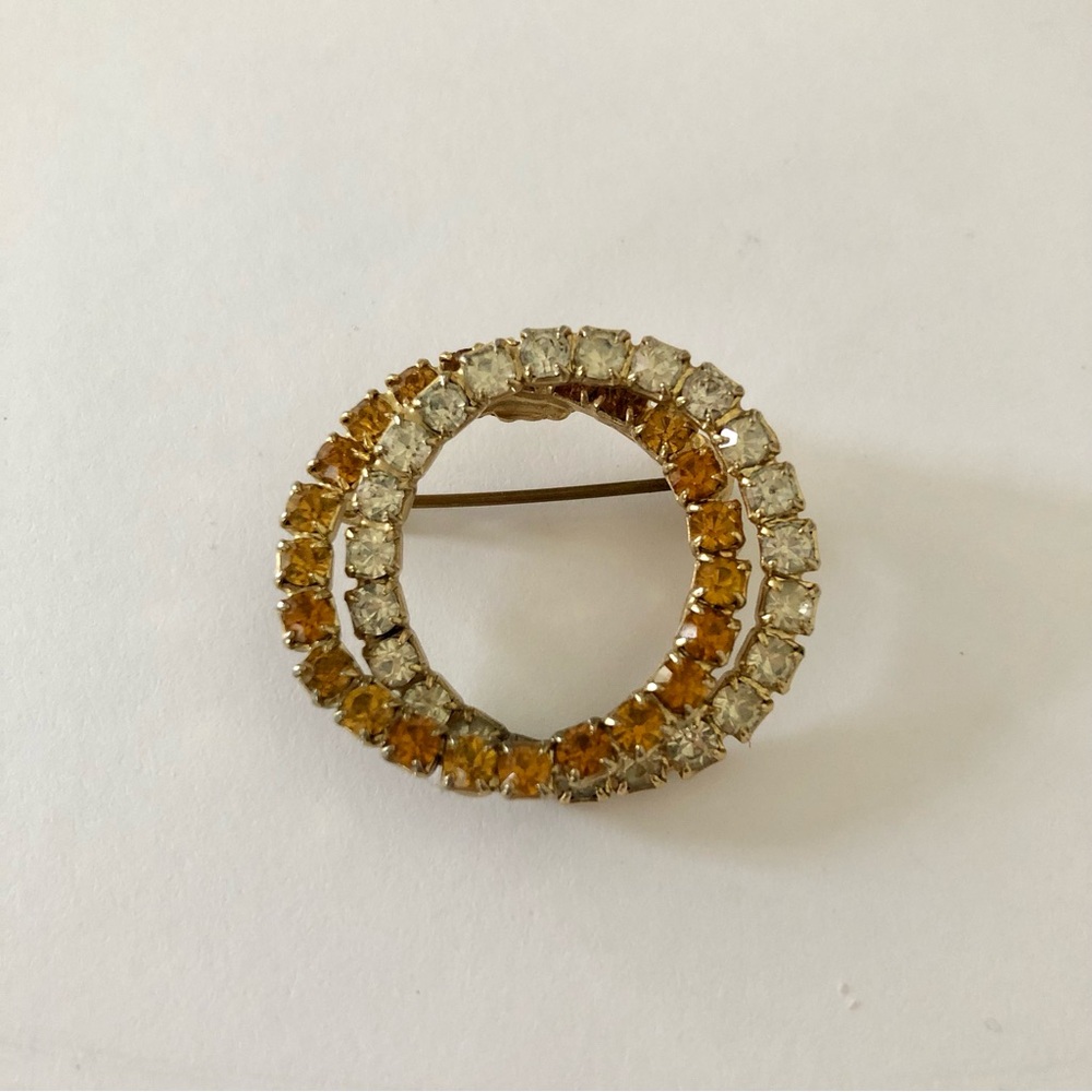 Vintage amber color clear rhinestones double circle brooch